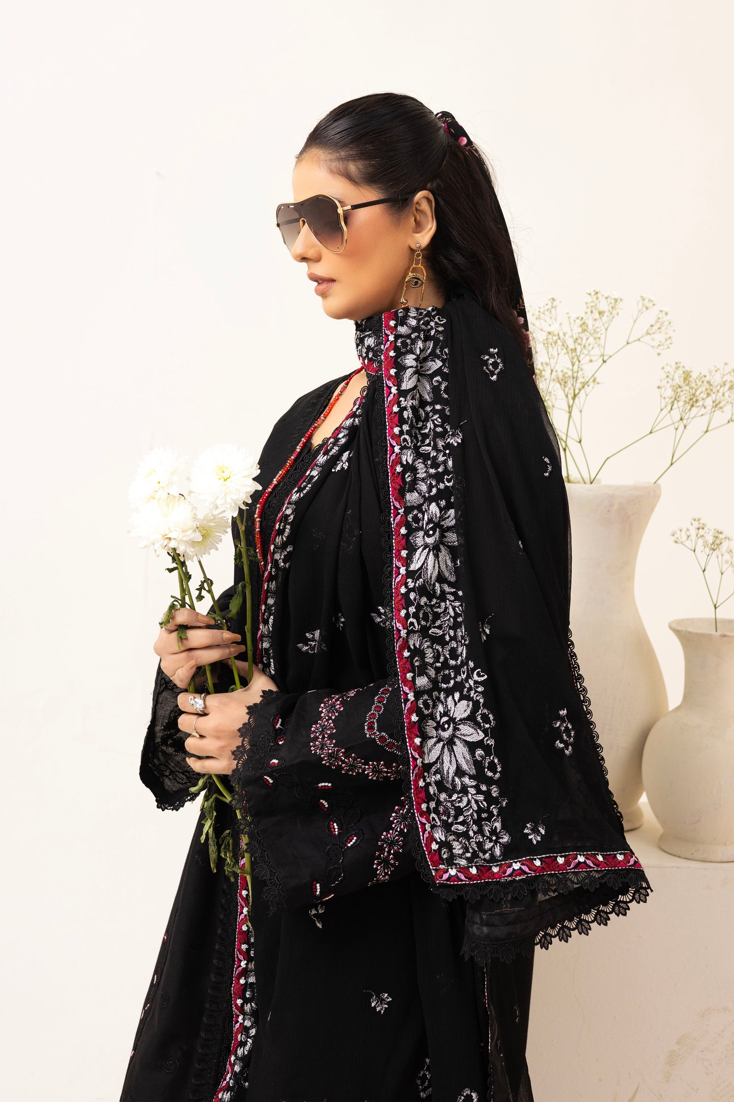 2252-Black