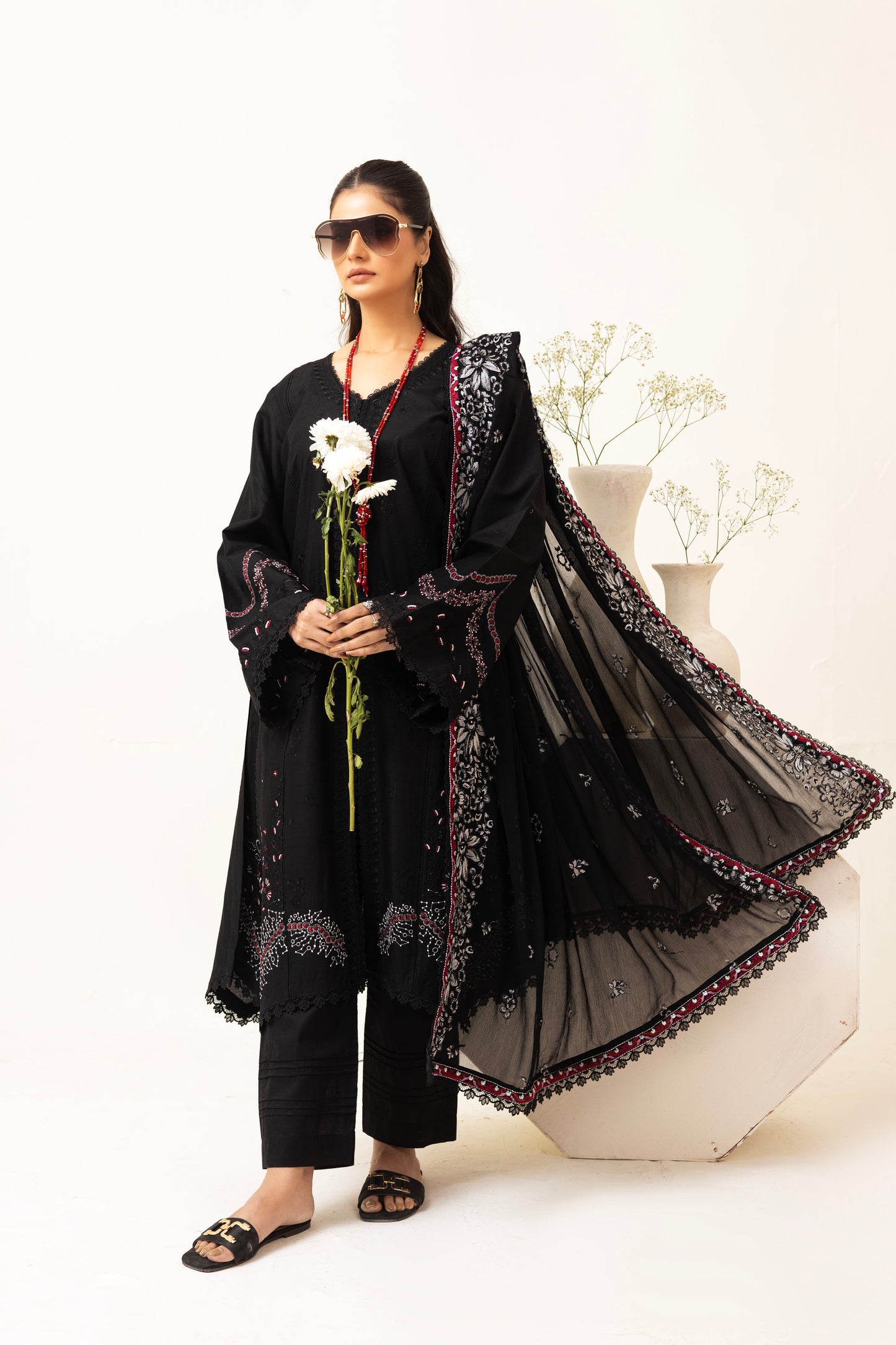 2252-Black