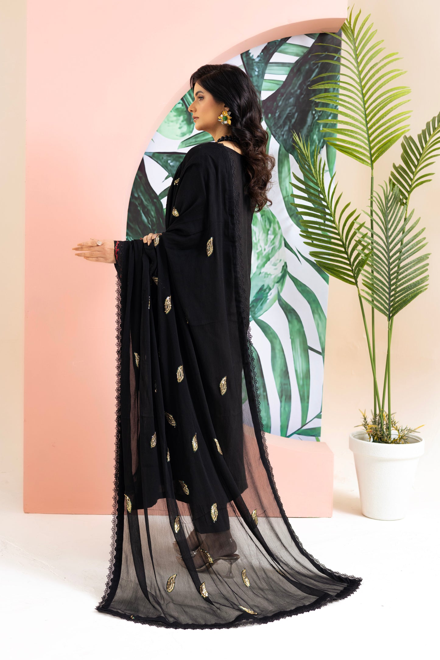 2259 – Black Embroidered 3-Piece Lawn Suit – Elegant Summer Wear