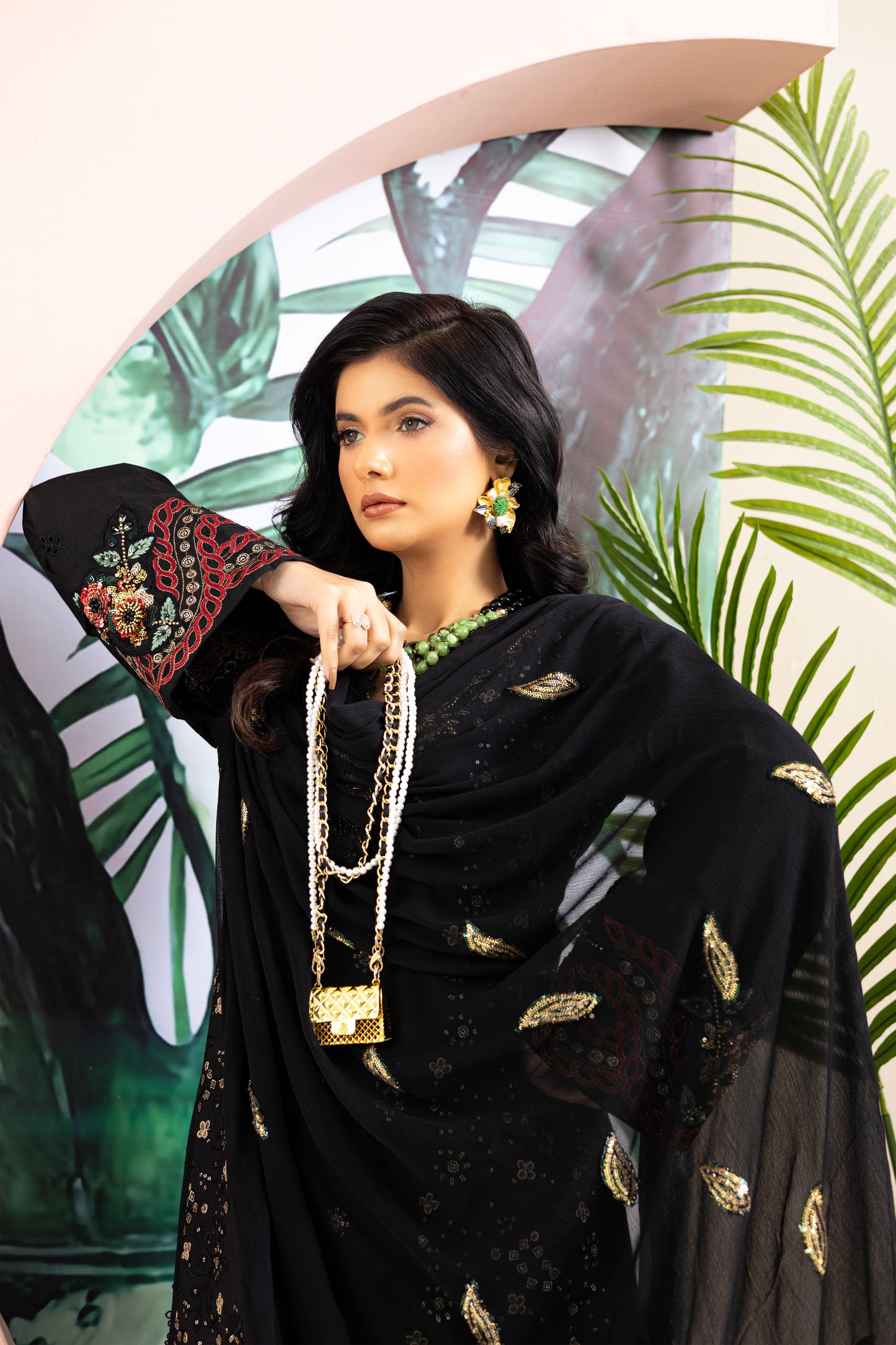 2259 – Black Embroidered 3-Piece Lawn Suit – Elegant Summer Wear