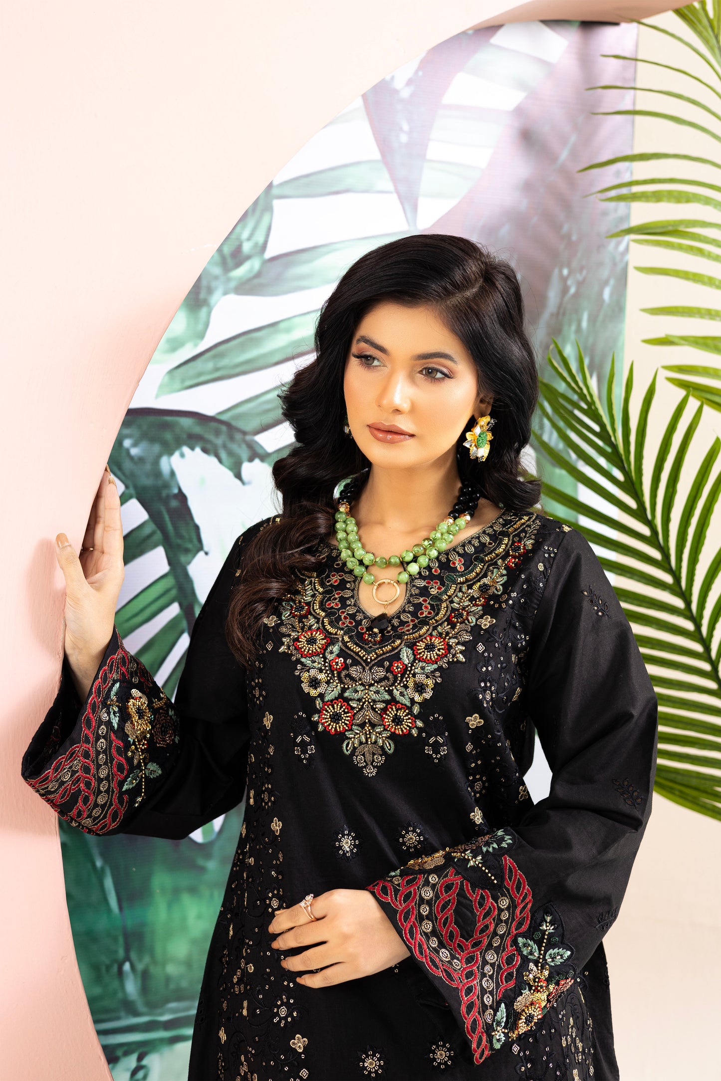 2259 – Black Embroidered 3-Piece Lawn Suit – Elegant Summer Wear