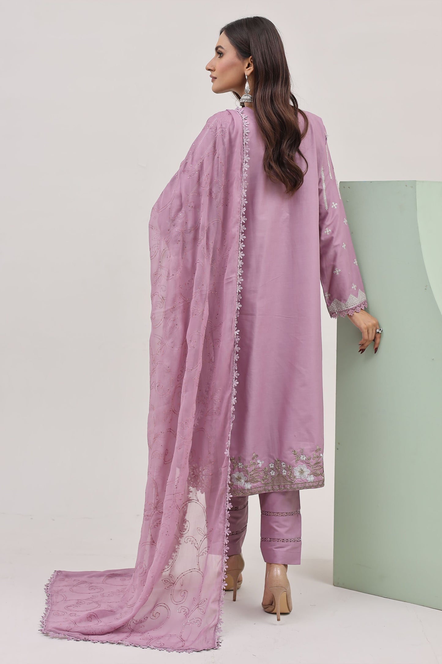 3 Piece Embroidered Lawn Cambric Suit | SS-2218-A